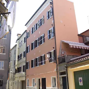 casa-padoan.hotelinveneto.com/
